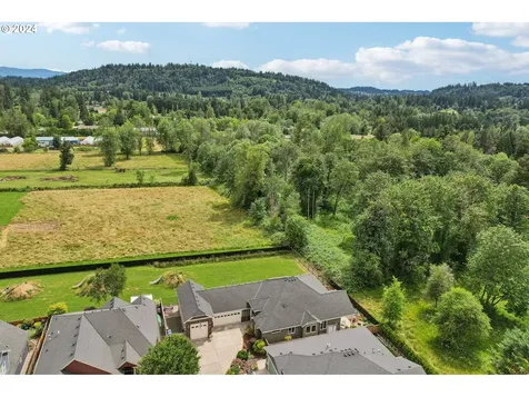 3297 Se Laura Avenue Gresham OR 97080