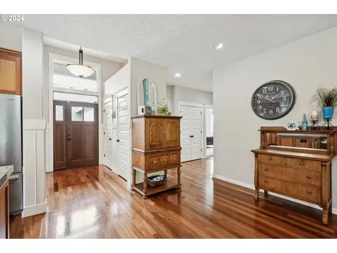 3297 Se Laura Avenue Gresham OR 97080