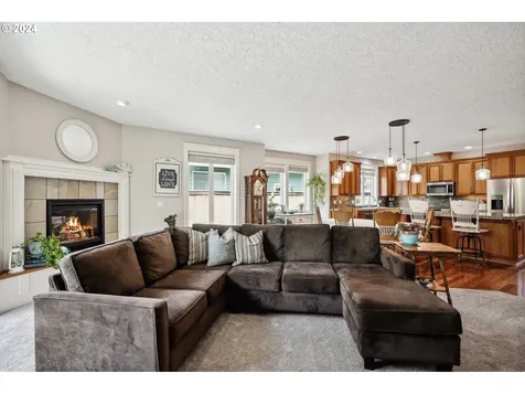 3297 Se Laura Avenue Gresham OR 97080