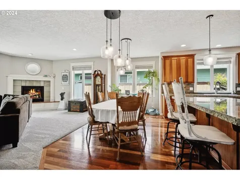 3297 Se Laura Avenue Gresham OR 97080
