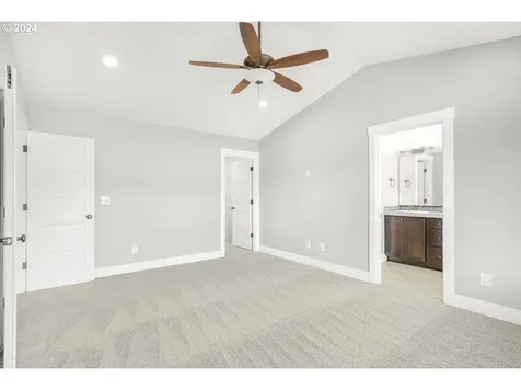 16358 Samson Place Oregon City OR 97045