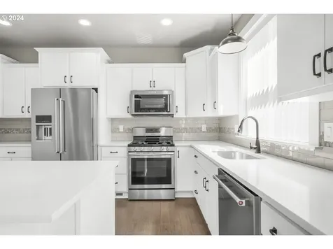 16358 Samson Place Oregon City OR 97045