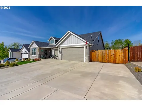 425 Nw Crater Lake Drive Dallas OR 97338
