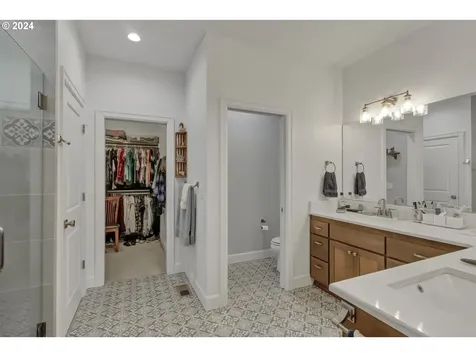 425 Nw Crater Lake Drive Dallas OR 97338