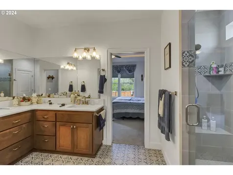 425 Nw Crater Lake Drive Dallas OR 97338