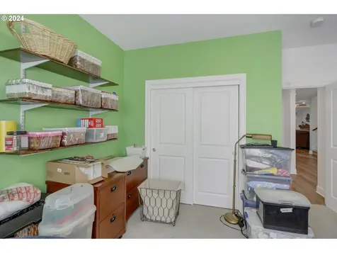 425 Nw Crater Lake Drive Dallas OR 97338