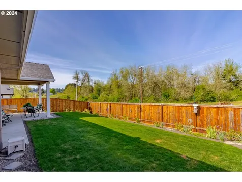 425 Nw Crater Lake Drive Dallas OR 97338