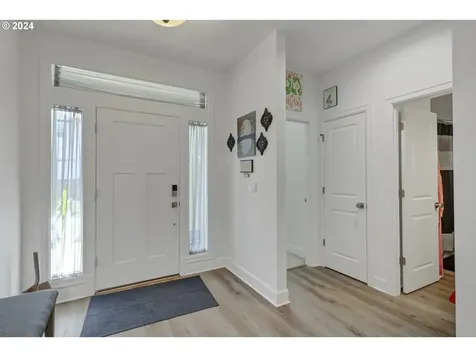 425 Nw Crater Lake Drive Dallas OR 97338