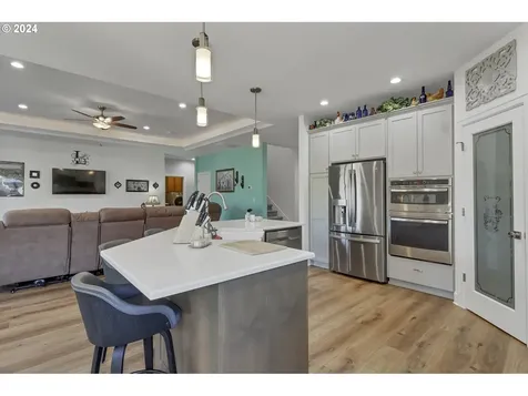 425 Nw Crater Lake Drive Dallas OR 97338