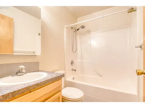 943 W Hartley Avenue Hermiston OR 97838