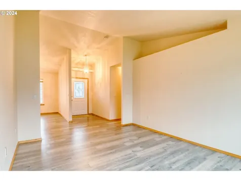 943 W Hartley Avenue Hermiston OR 97838