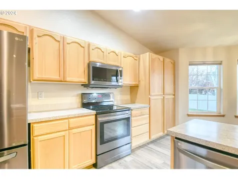 943 W Hartley Avenue Hermiston OR 97838