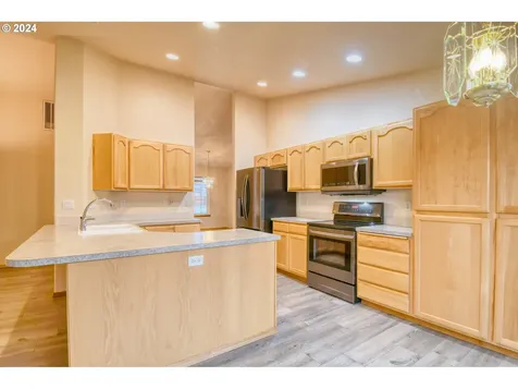 943 W Hartley Avenue Hermiston OR 97838