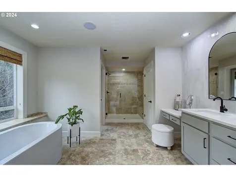 4466 NW Oregon Street Camas WA 98607