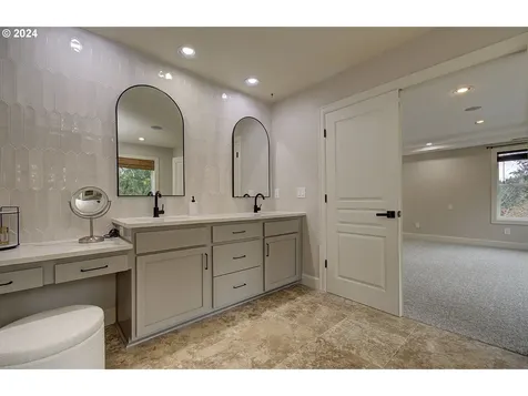4466 NW Oregon Street Camas WA 98607