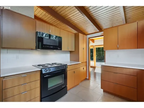 315 Island Aire Drive Woodland WA 98674