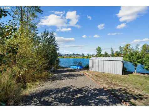 315 Island Aire Drive Woodland WA 98674