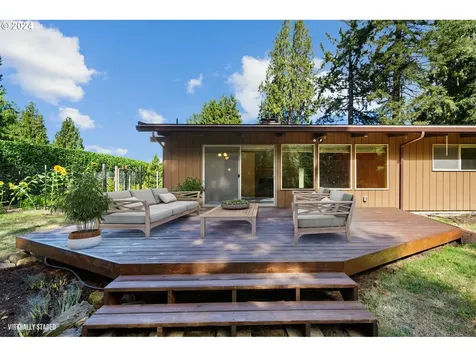315 Island Aire Drive Woodland WA 98674