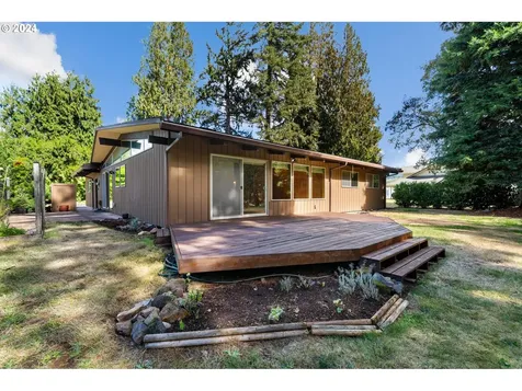 315 Island Aire Drive Woodland WA 98674