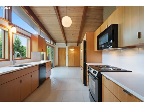 315 Island Aire Drive Woodland WA 98674