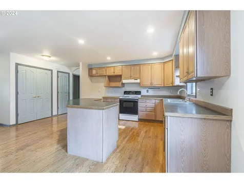 485 Nicholas Drive Springfield OR 97477
