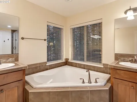 12432 SE Sunpark Happy Valley OR 97086