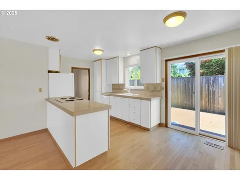 19615 NW Melrose Drive Portland OR 97229