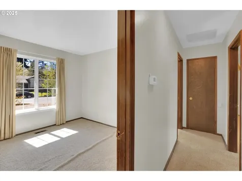 19615 NW Melrose Drive Portland OR 97229
