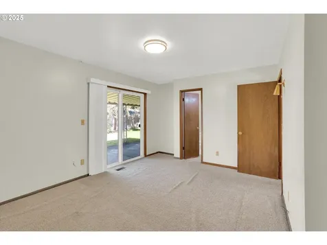 19615 NW Melrose Drive Portland OR 97229