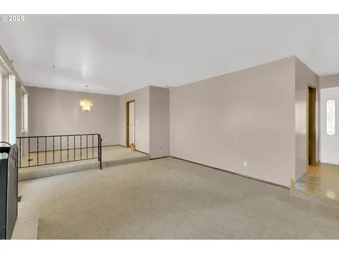 19615 NW Melrose Drive Portland OR 97229