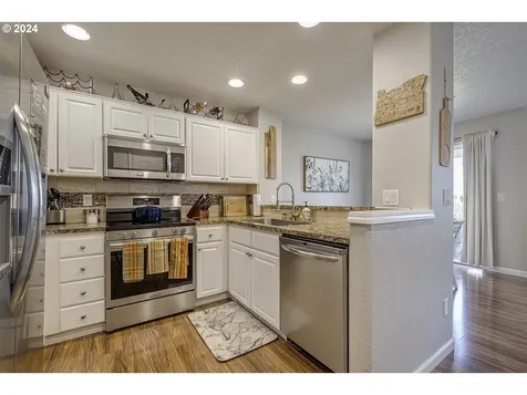 42031 Nw Barton Court Banks OR 97106