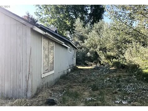 745 S 3rd Street Independence OR 97351