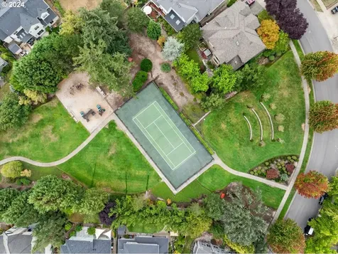 13885 Nw Falconridge Lane Portland OR 97229
