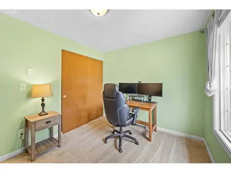 2369 SE Washington Court Hillsboro OR 97123