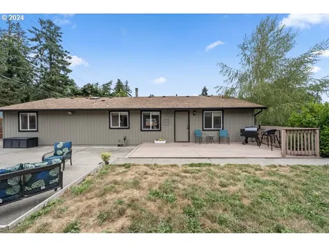 2369 SE Washington Court Hillsboro OR 97123