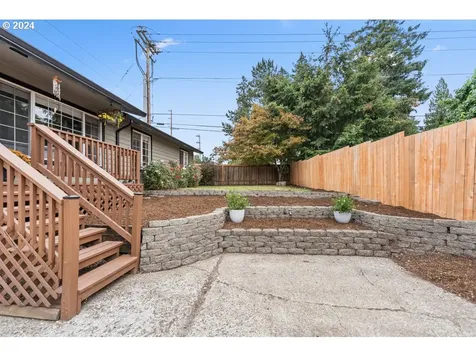 2369 SE Washington Court Hillsboro OR 97123