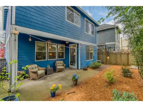 420 Ne 28th Avenue Portland OR 97232
