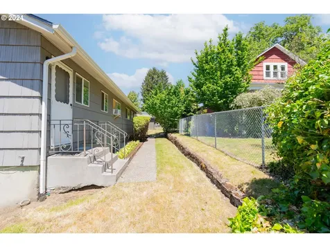1803 F Street Vancouver WA 98663