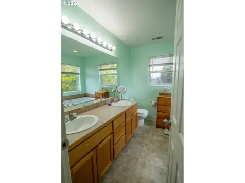 18899 Ne Clackamas Street Portland OR 97230