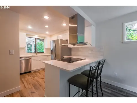 7887 Sw Skyhar Drive Portland OR 97223