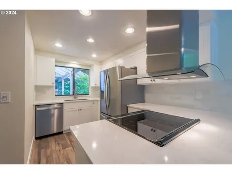 7887 Sw Skyhar Drive Portland OR 97223