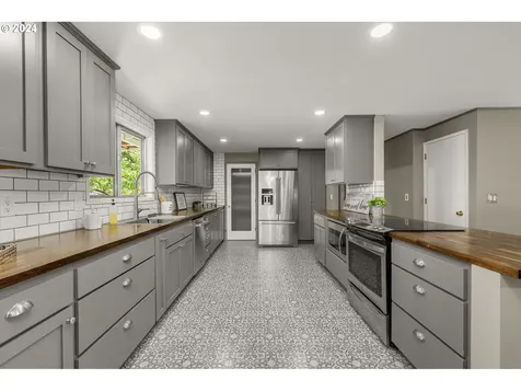 414 Charman Street Oregon City OR 97045
