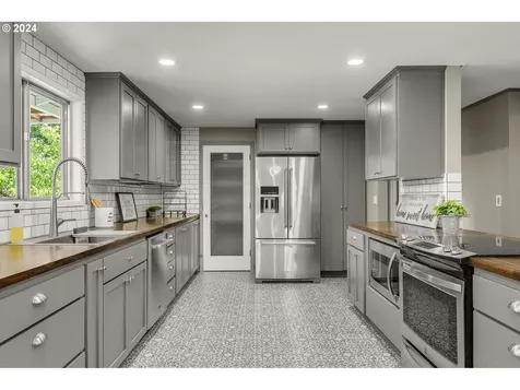 414 Charman Street Oregon City OR 97045