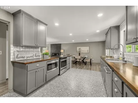414 Charman Street Oregon City OR 97045