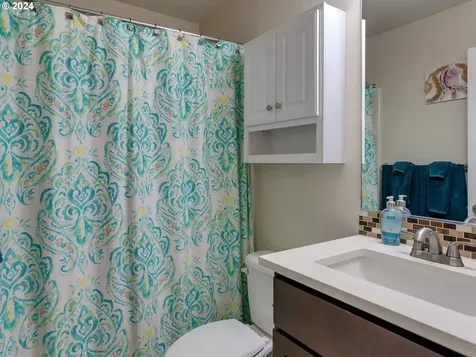 12162 SW Pond Lane Portland OR 97224
