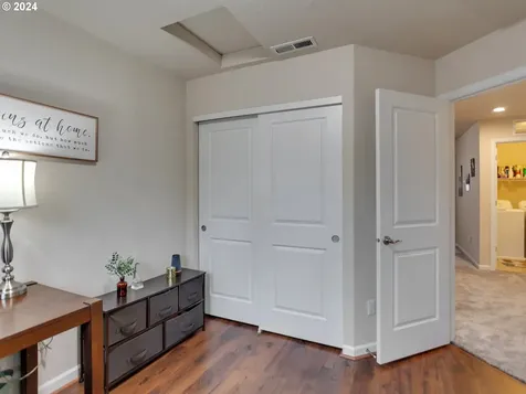 12162 SW Pond Lane Portland OR 97224