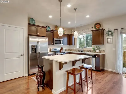 12162 SW Pond Lane Portland OR 97224