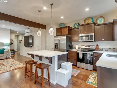 12162 SW Pond Lane Portland OR 97224