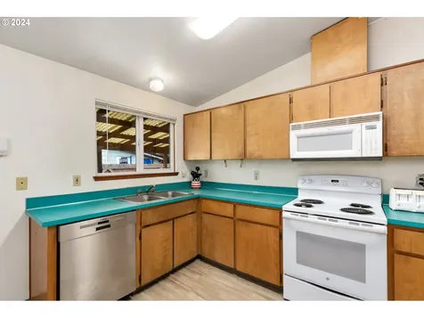 9220 Se Boise Street Portland OR 97266