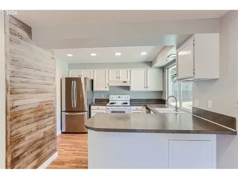 12335 SW Berryhill Lane Beaverton OR 97008